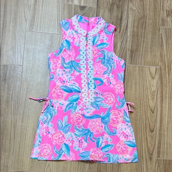 Lilly Pulitzer Pink and Blue Floral Romper. Preowned. Reposhed - Picture 2 of 10
